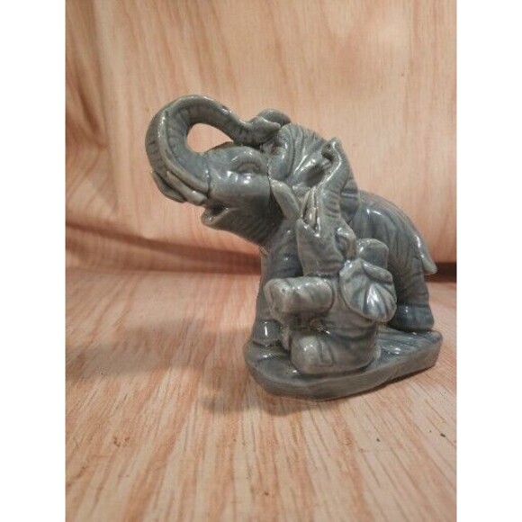 Ceramic Mama & Baby African Elephant s 4.5" by 4.5" 1 Handmade - Picture 8 of 12